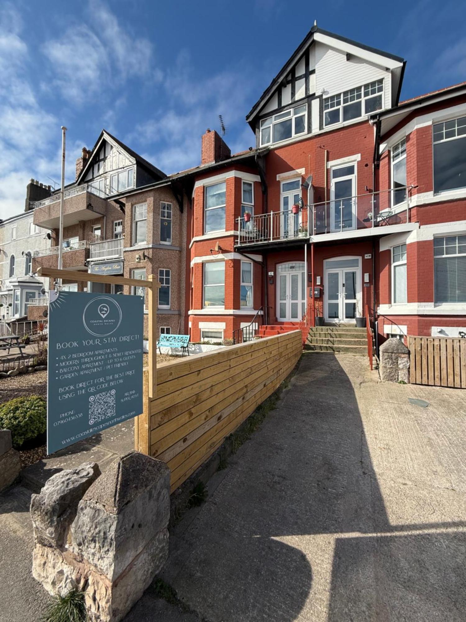 Stunning 2 Bedroom Ground Floor Sea View Apartment Rhôs-on-Sea Kültér fotó